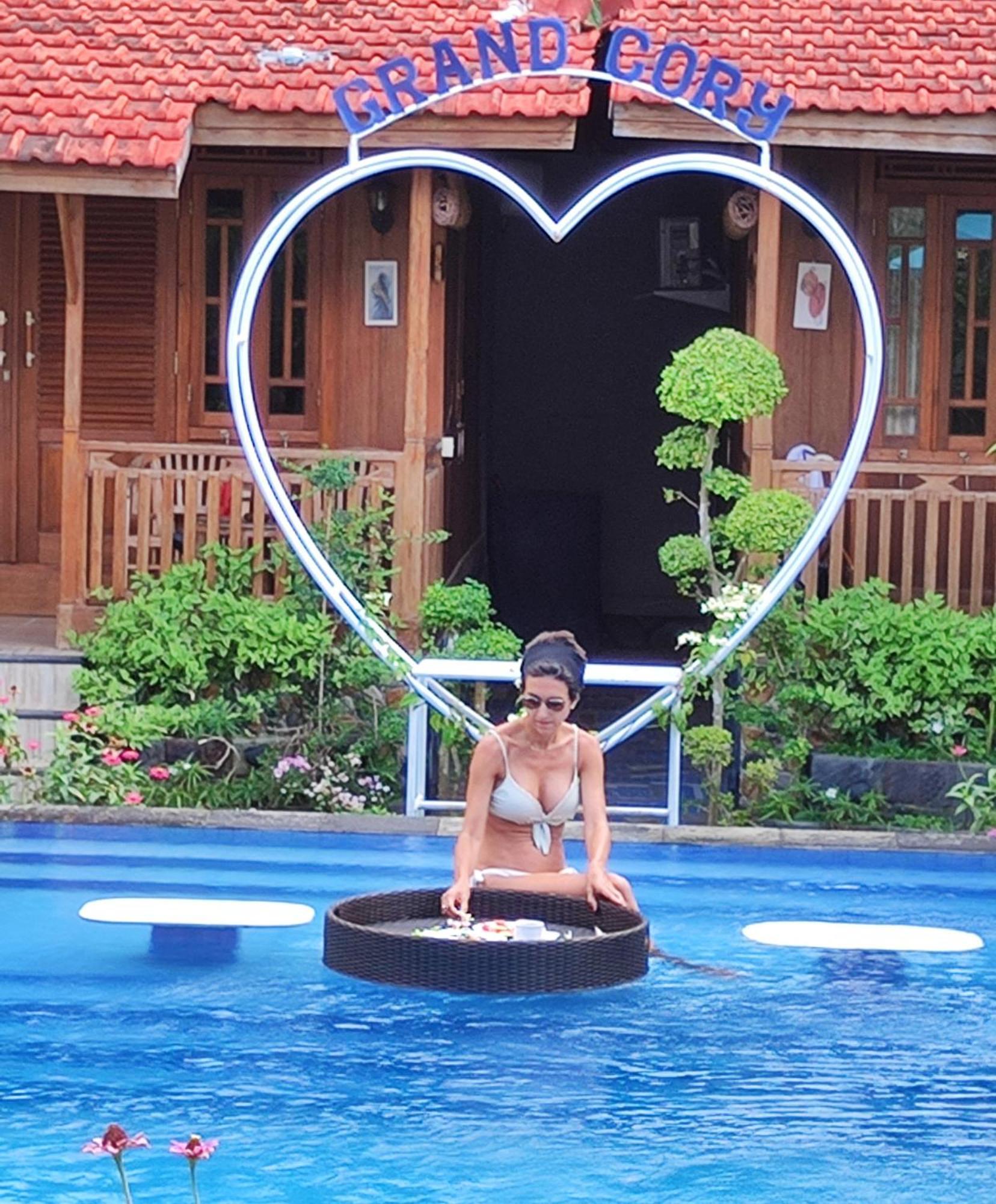 Grand Cory Hotel Batununggul Buitenkant foto