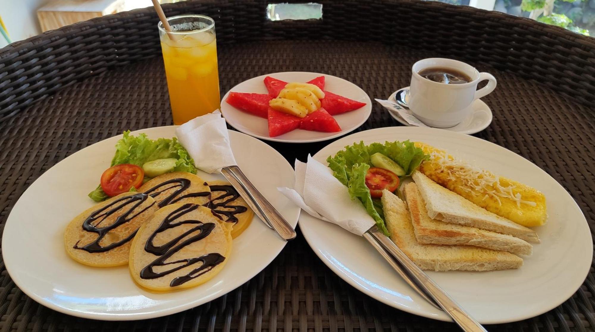 Grand Cory Hotel Batununggul Buitenkant foto
